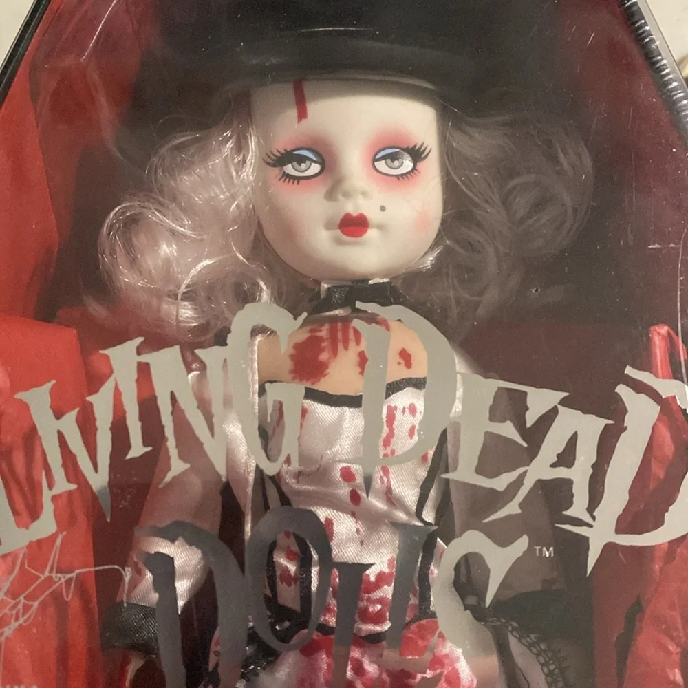 Living Dead Doll Moulin Morgue Madame La Morte